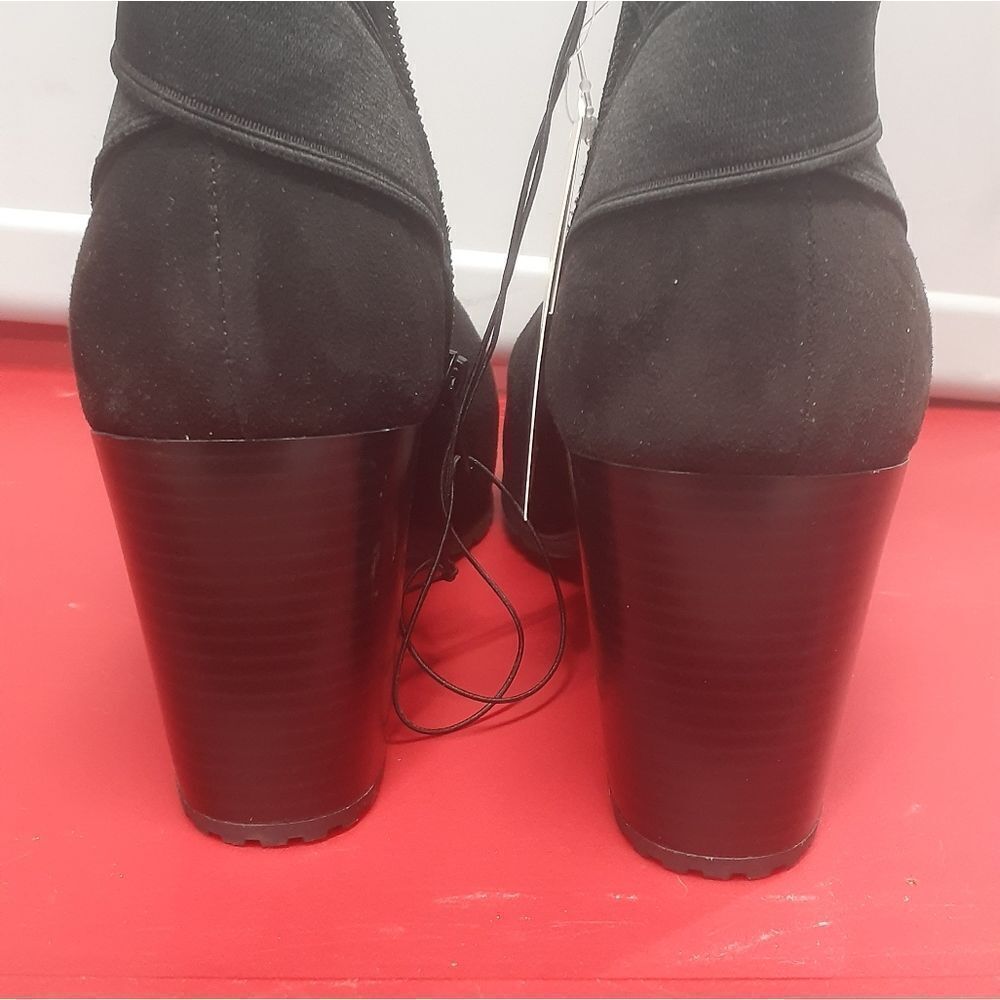 NWT "Candyce" Heeled Booties - Picture 3 of 7